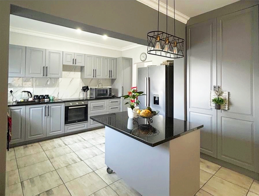 3 Bedroom Property for Sale in Groenvallei Western Cape